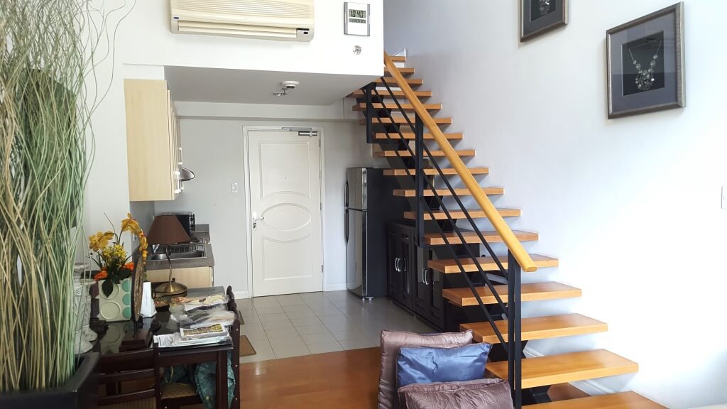 One Rockwell East 1BR 70SQM