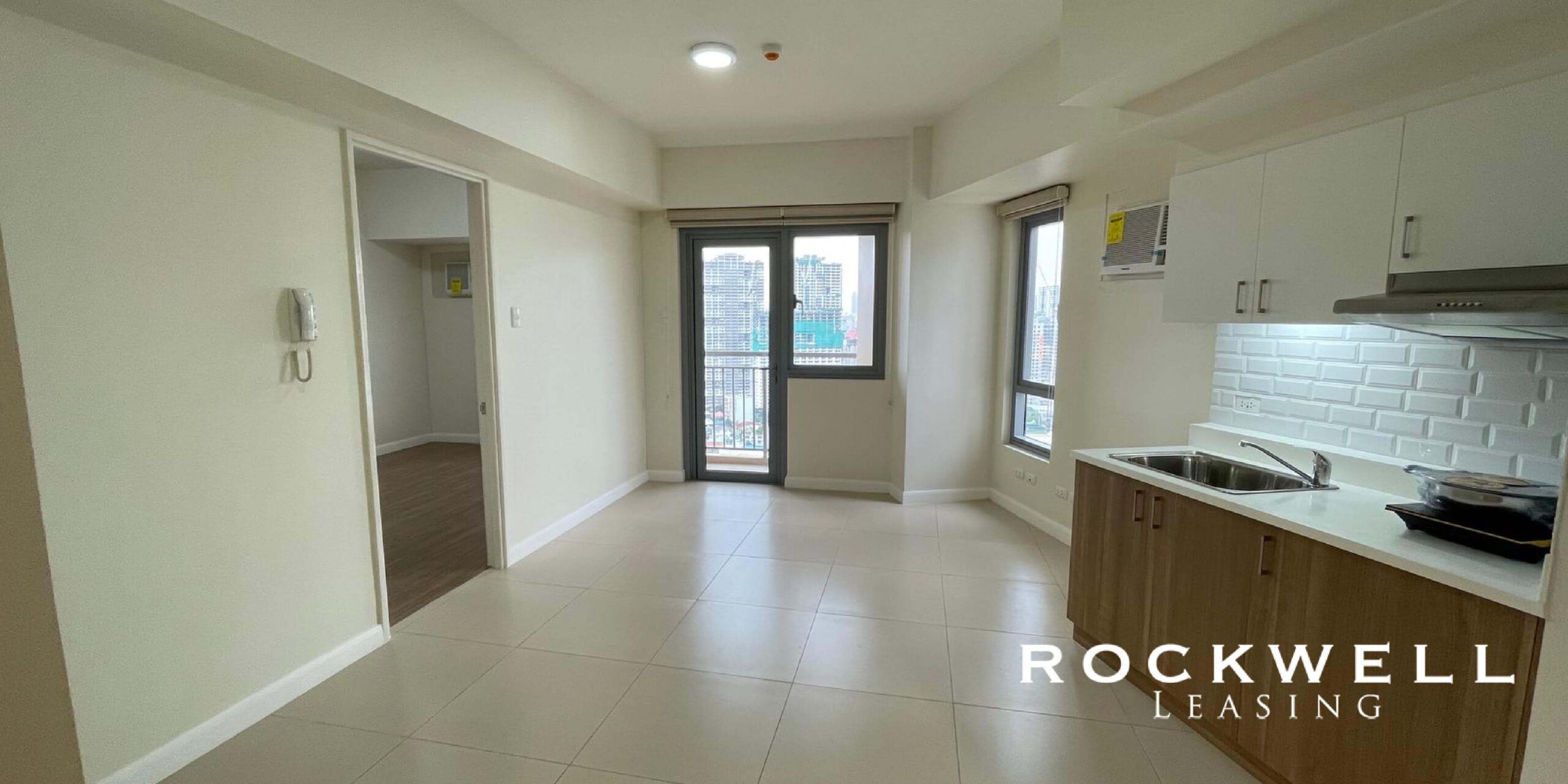 The Vantage West Tower 1BR 43SQM