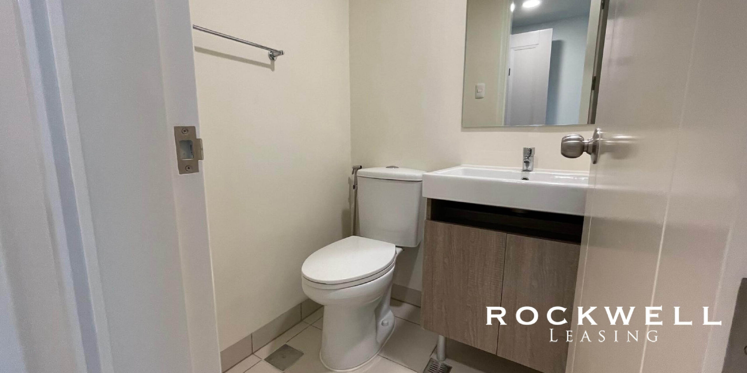 The Vantage West Tower 1BR 43SQM