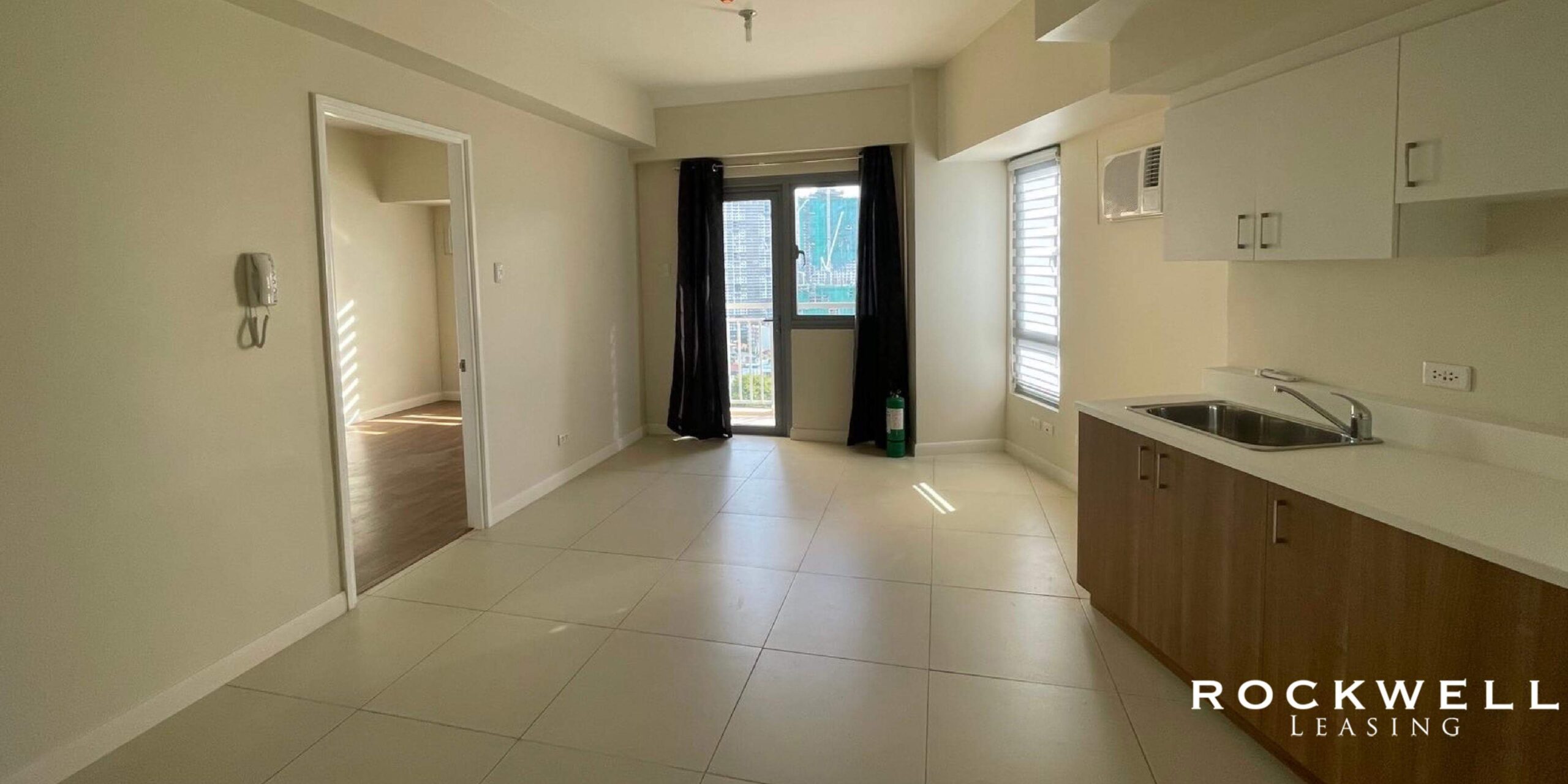 The Vantage West Tower 1BR 43SQM