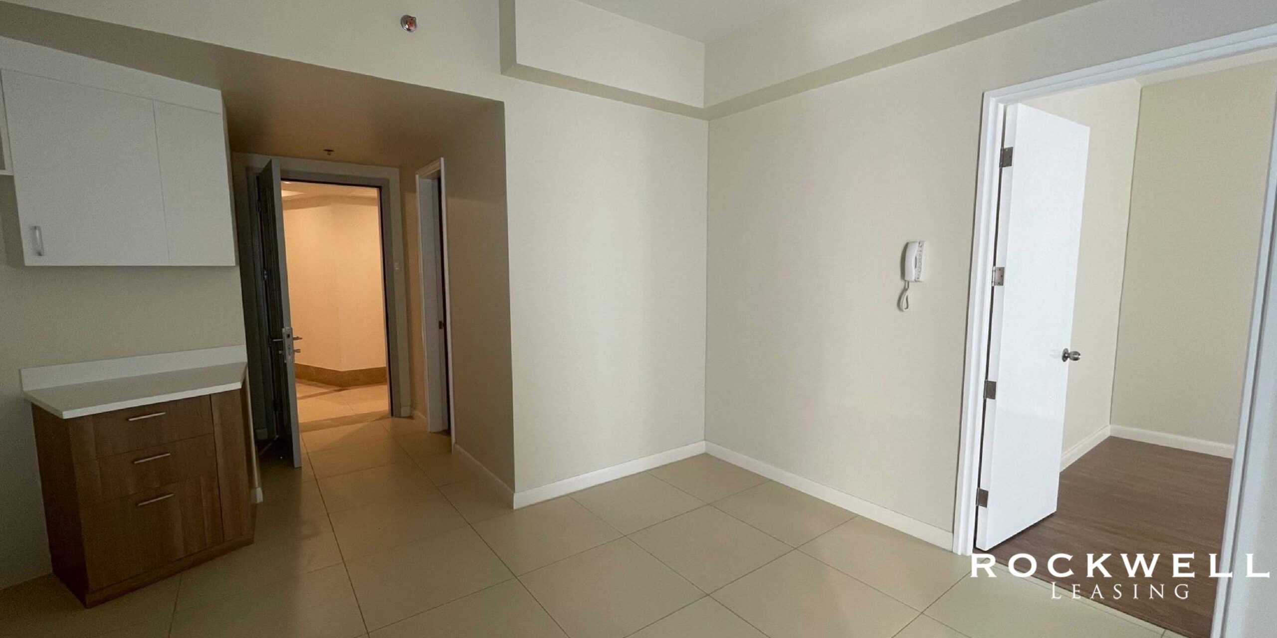 The Vantage West Tower 1BR 43SQM