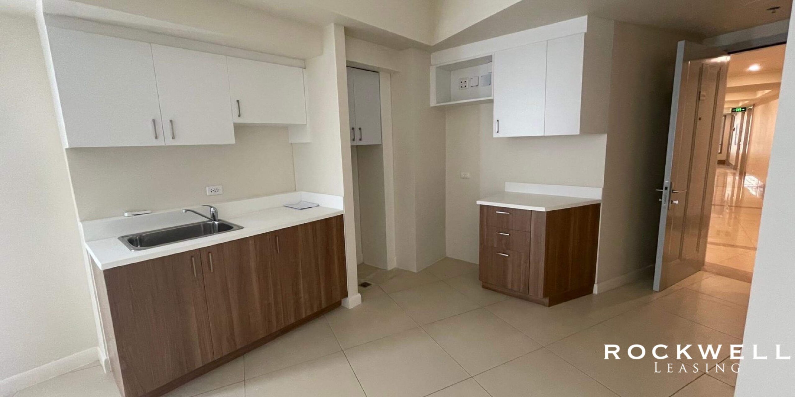The Vantage West Tower 1BR 43SQM