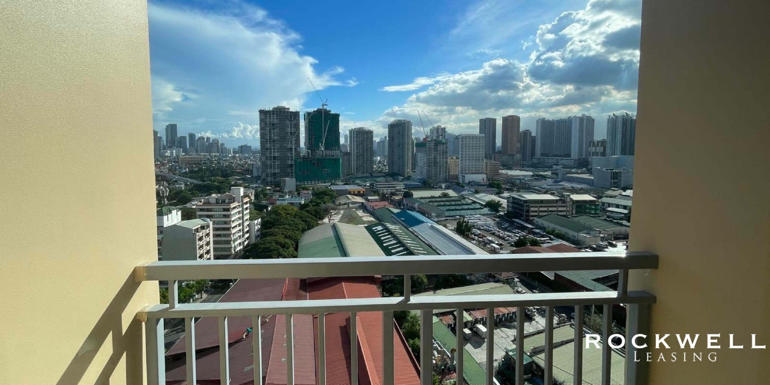 The Vantage West Tower 1BR 43SQM
