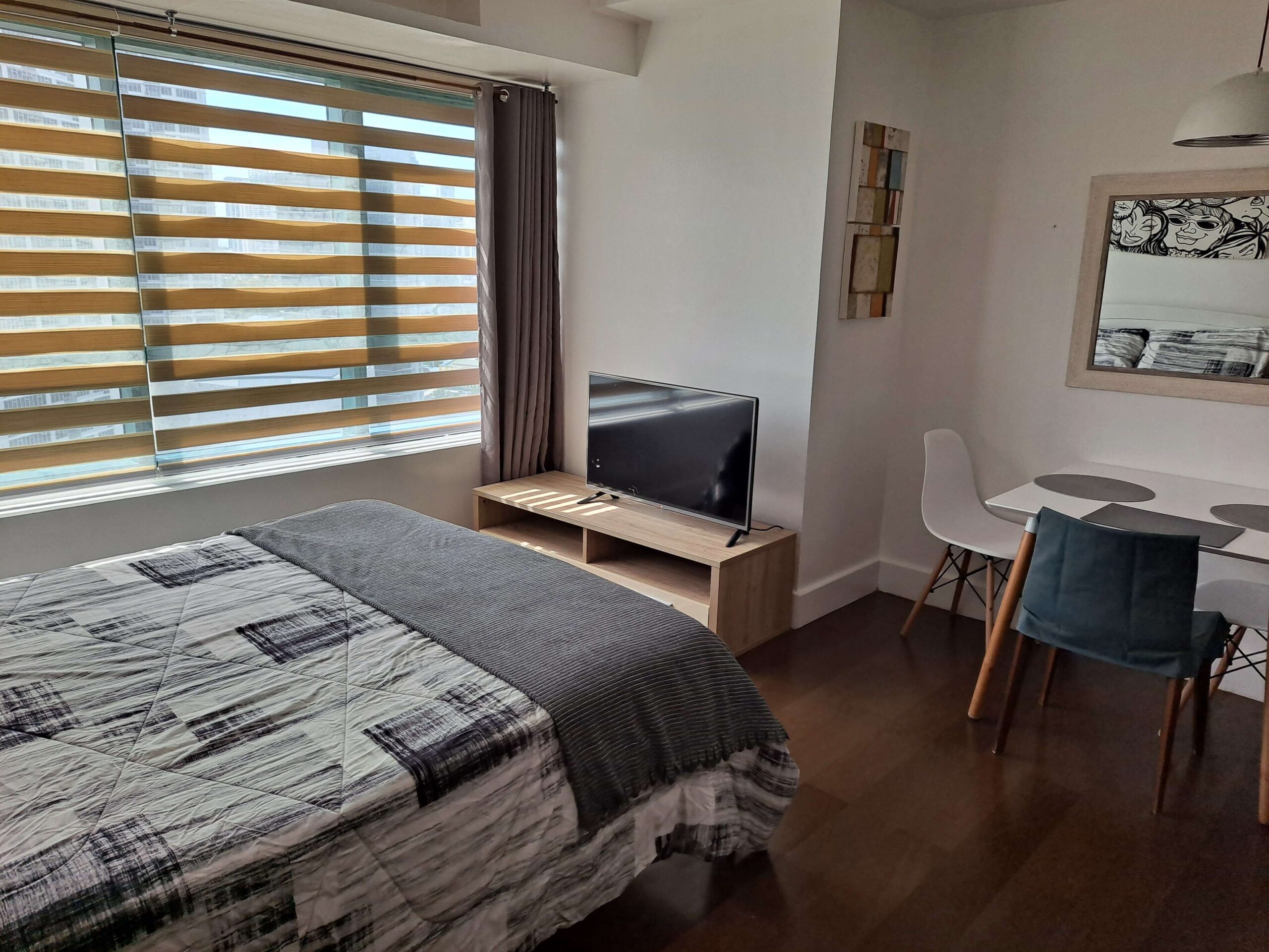 Studio Unit in Edades Tower and Garden Villa 33 SQM
